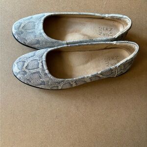 Naturalizer snake skin flats
